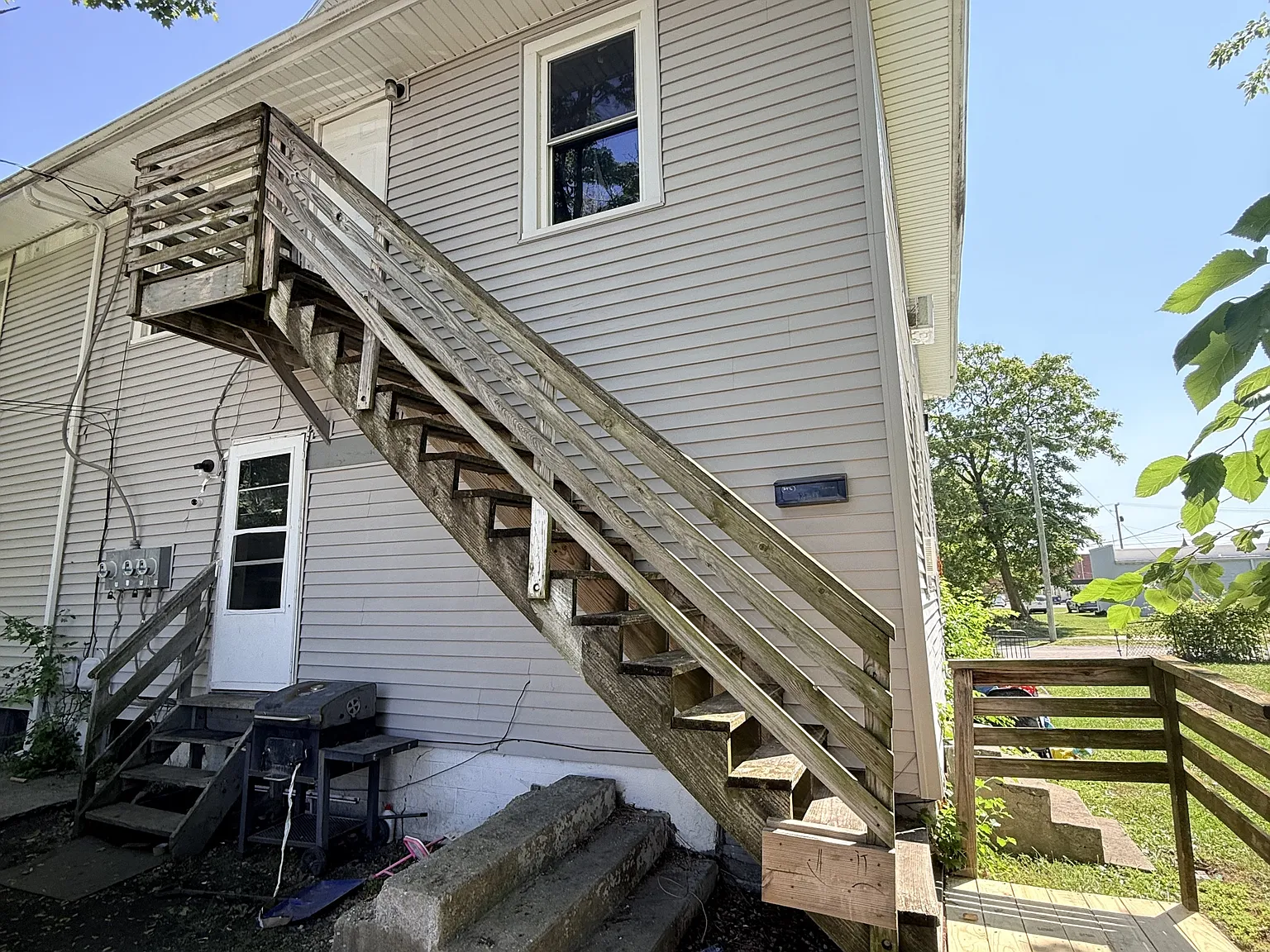 319 1/2 N McDonel St - Unit 1 — Photo 2