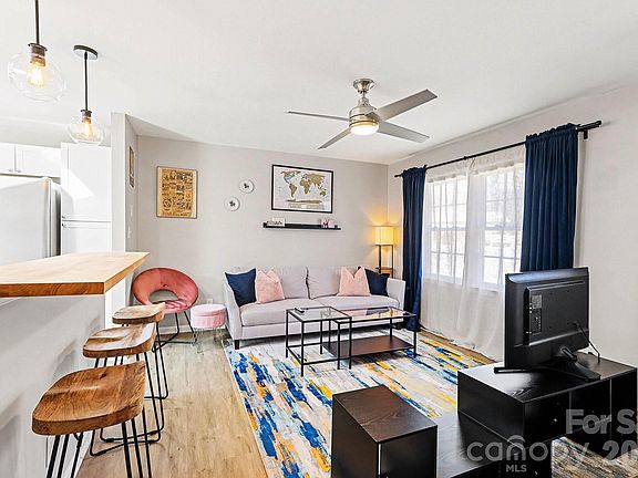 5th image of 727 Thera Dr
