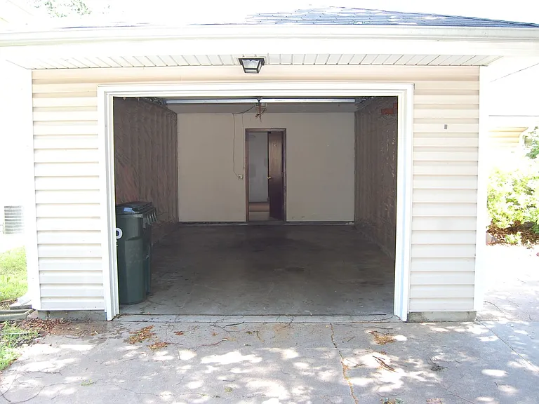 3724 Clover Circle — Photo 24