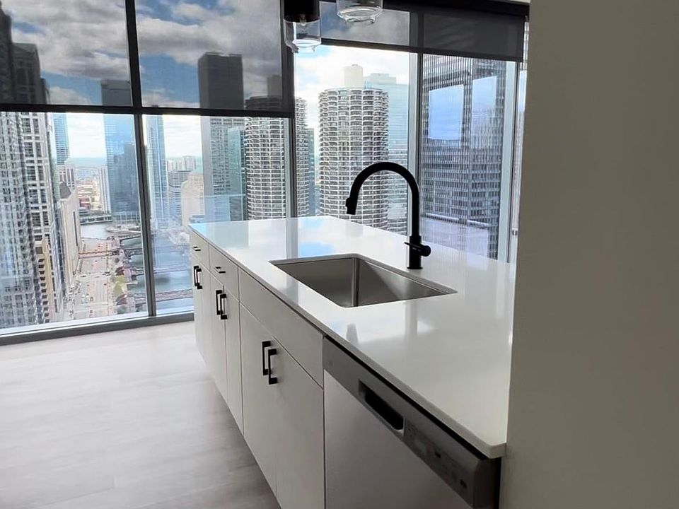1st image of 5 N Wabash Ave #2212
