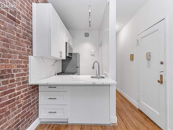 4th image of 419 E 87th St APT 1A