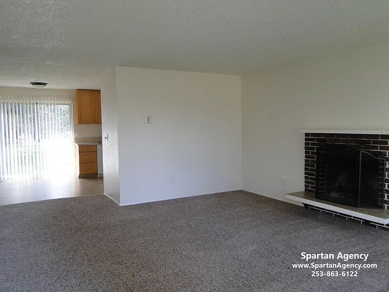 10426 29th St E — Photo 6