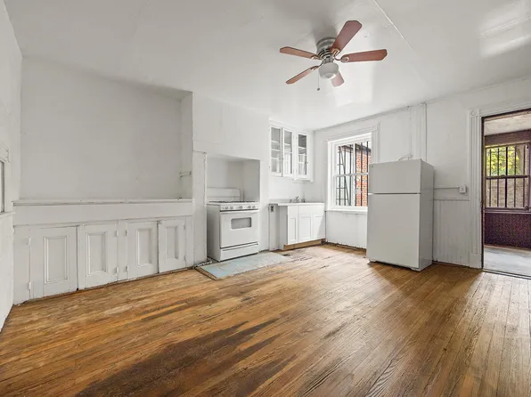 277 Jefferson Avenue image 7 of 15