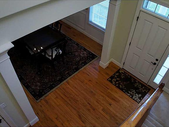 2nd image of 14350 Crescent Ln