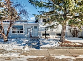 236 W Pinecliff Way NE, Calgary, AB T1Y3X3