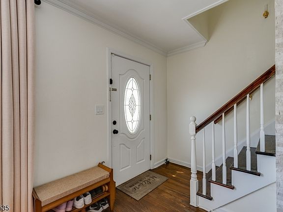 3rd image of 1341 Lincrest Ter