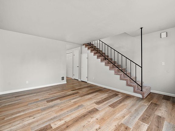 4th image of 1630 SE Tempest Dr Unit 6