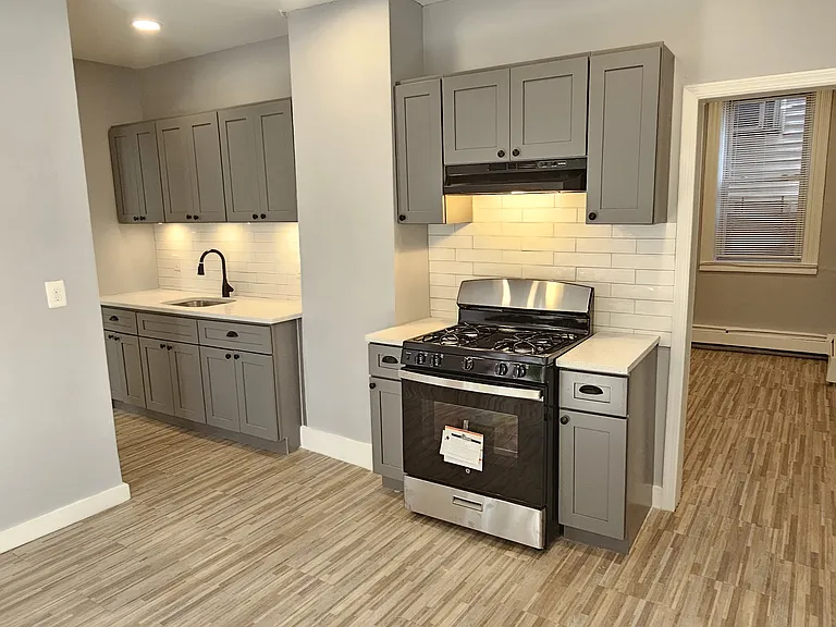 167 Highland Ave #ABC — Photo 1