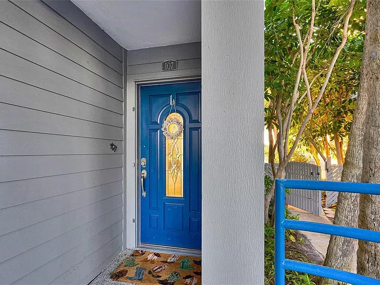 910 Pinellas Bayway S #107 — Photo 6