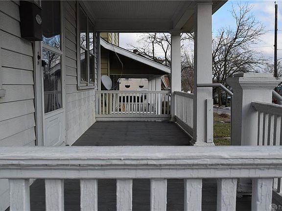 3rd image of 81 Ashwood Ave
