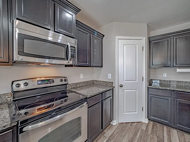 1586 Ruger Dr — Photo 24