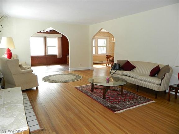 4th image of 62 Harcourt Dr