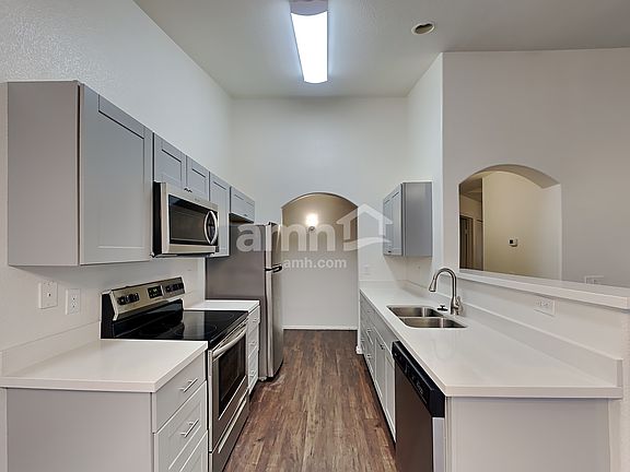 3rd image of 16563 W Melvin St