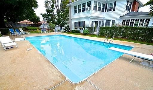 3rd image of 50 Groveland St