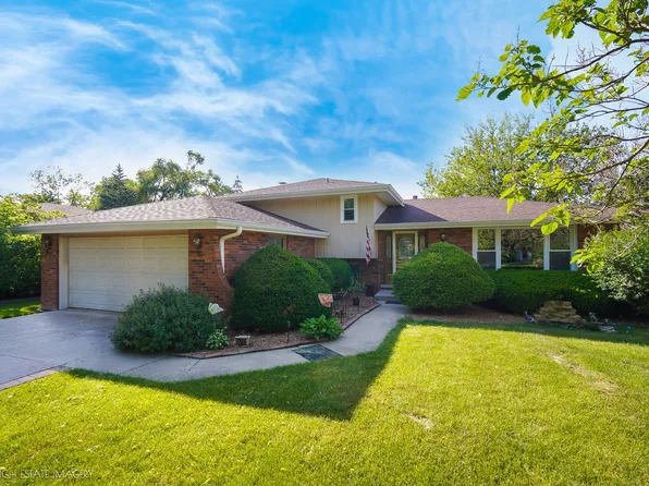 10906 3rd St, Mokena, IL 60448