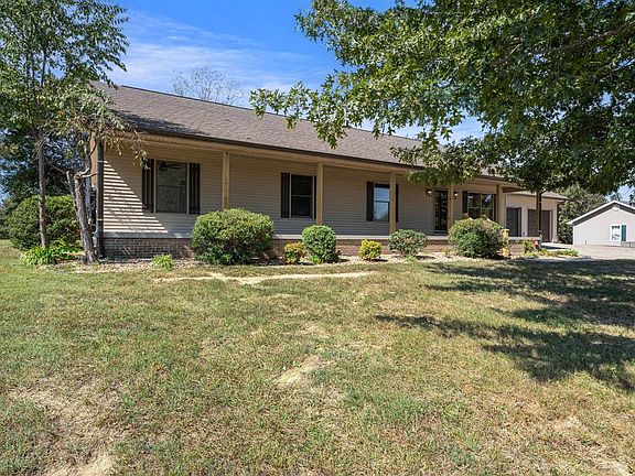 3rd image of 219 Jared Tyler Rd