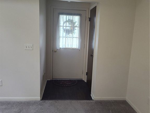 4th image of 57 Old Stone Ln