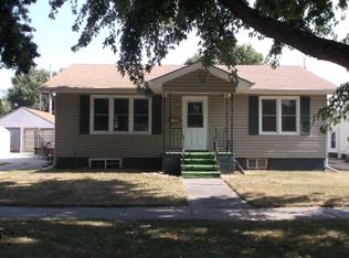 215 W 17th St, Grand Island, NE 68801