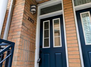 28 Sommerset Way #1107, Toronto, ON M2N6W7