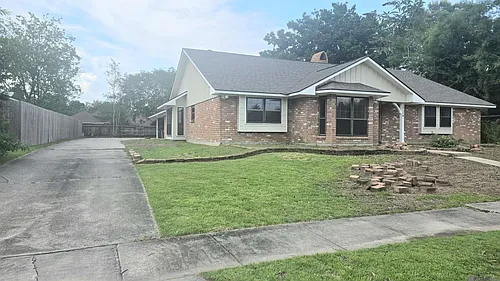 12119 Mallory Ave Photo 1