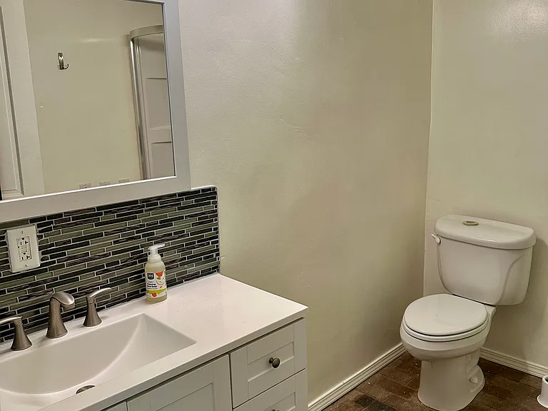 5 Banana Ln #C — Photo 9