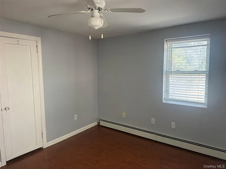 657 E Penn St — Photo 11