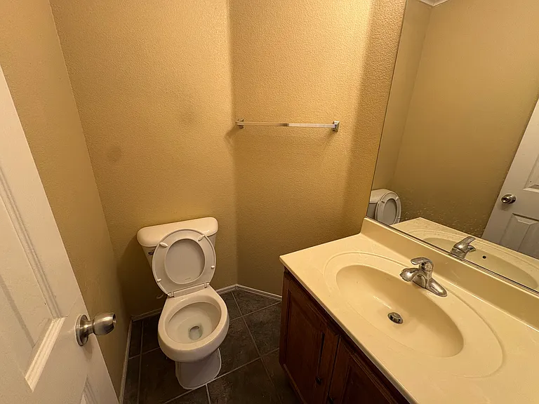 4725 Portola Vista Ave — Photo 39
