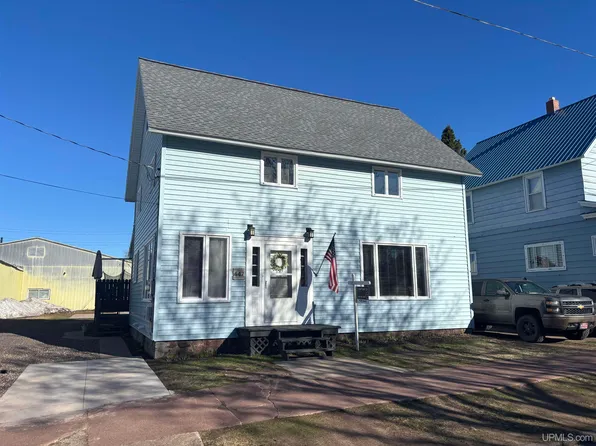 447 Kearsarge St, Laurium, MI 49913