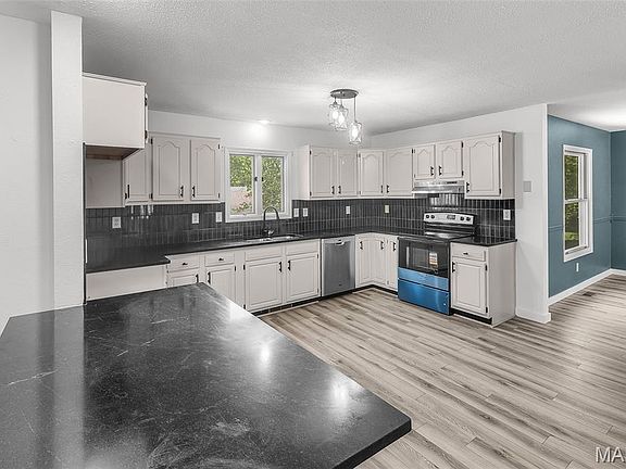 3rd image of 1006 Camino Ct