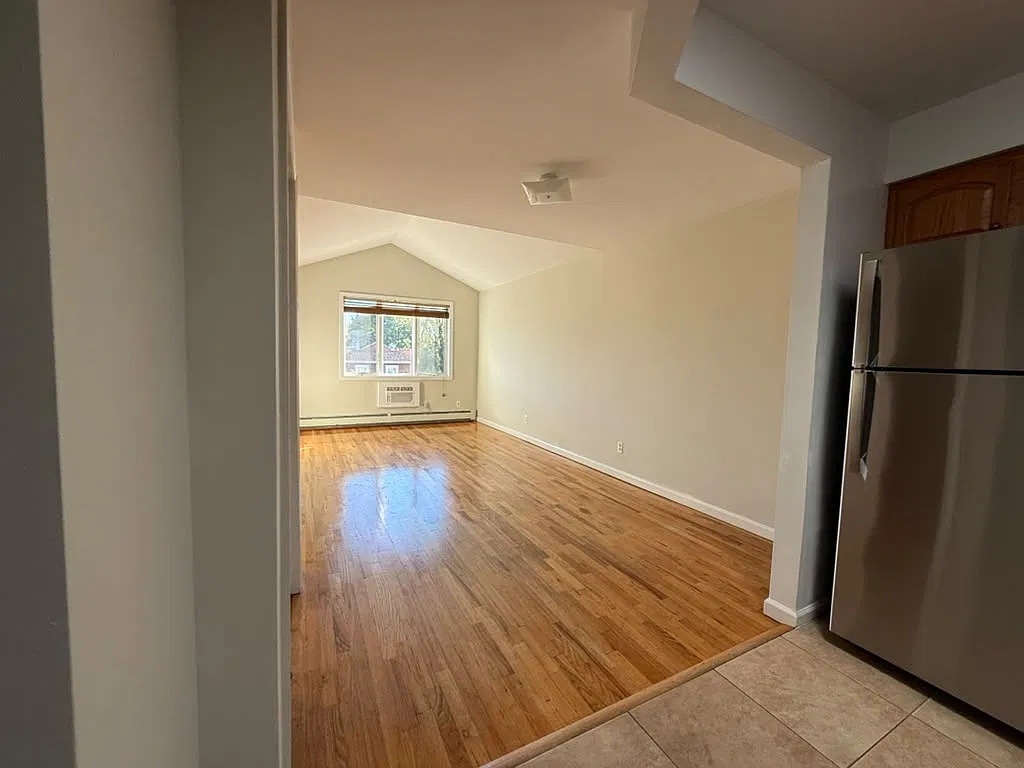 3 bed, $3,200 — Photo 3