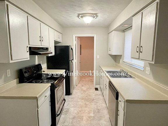 2nd image of 732 Chandler Dr