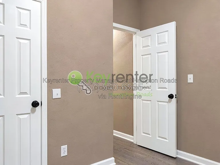 4909 Killam Ave — Photo 3