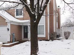 348 Bunker Hill Cir, Aurora, IL 60504