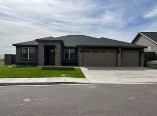 2513 Legacy Ln, Richland, WA 99352