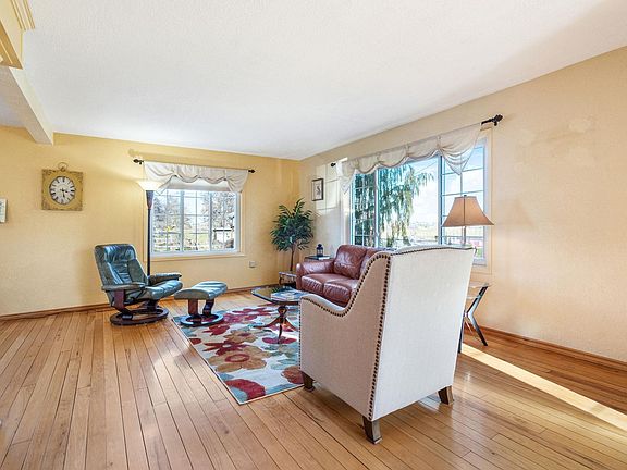 4th image of 1515 Hains Ave