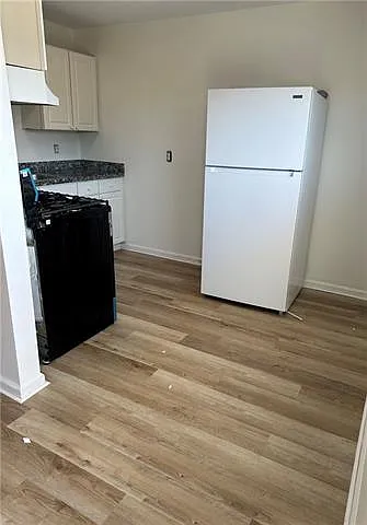 2 bed, 1.0 bath, 700 sqft, $1,200 — Photo 4