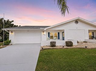 381 Club Manor Dr, Sun City Center, FL 33573