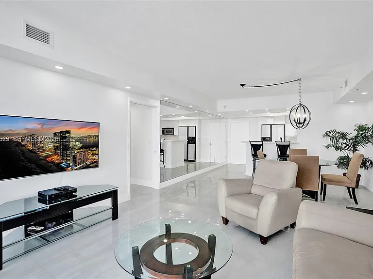 335 S Biscayne Blvd #3807 — Photo 25