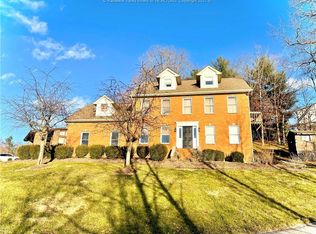 301 Woodbridge Dr, Charleston, WV 25311