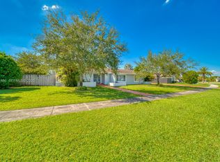 Pine Shore Sec 7, Miami, FL 33176