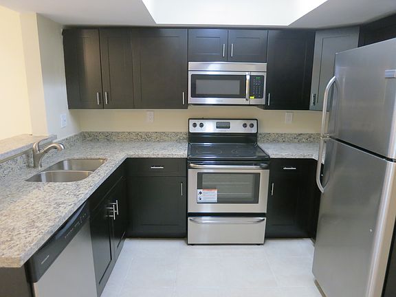 2nd image of 7403 NW 76th Ct