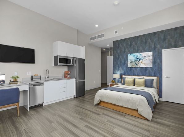 82 Weybosset St #303