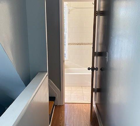 4th image of 319 Franklin Ave Floor 2