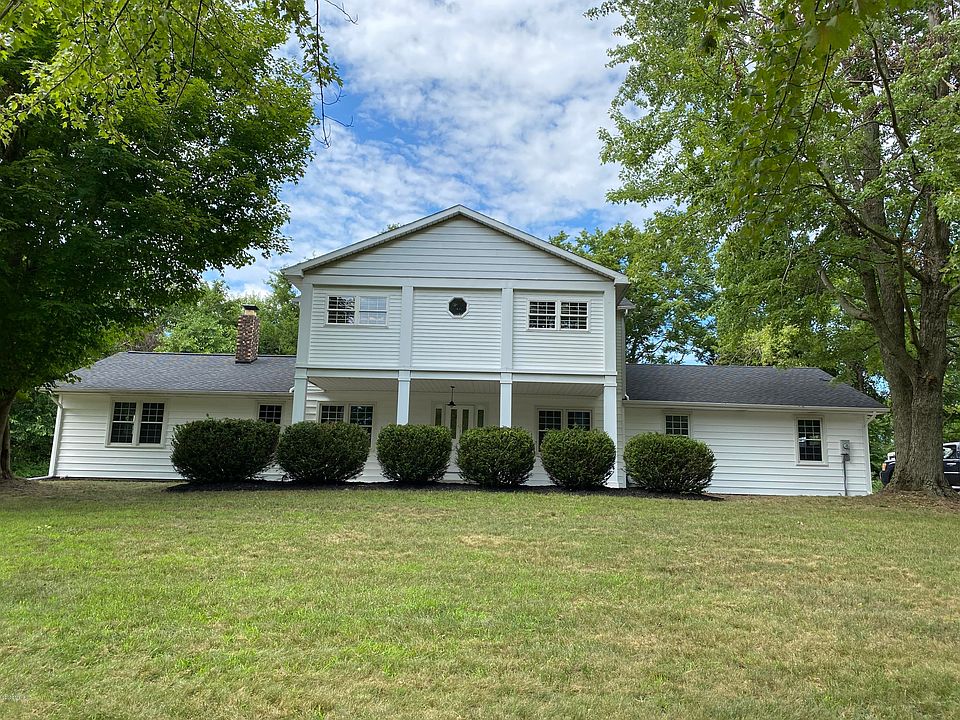 1st image of 36066 Valley Dr