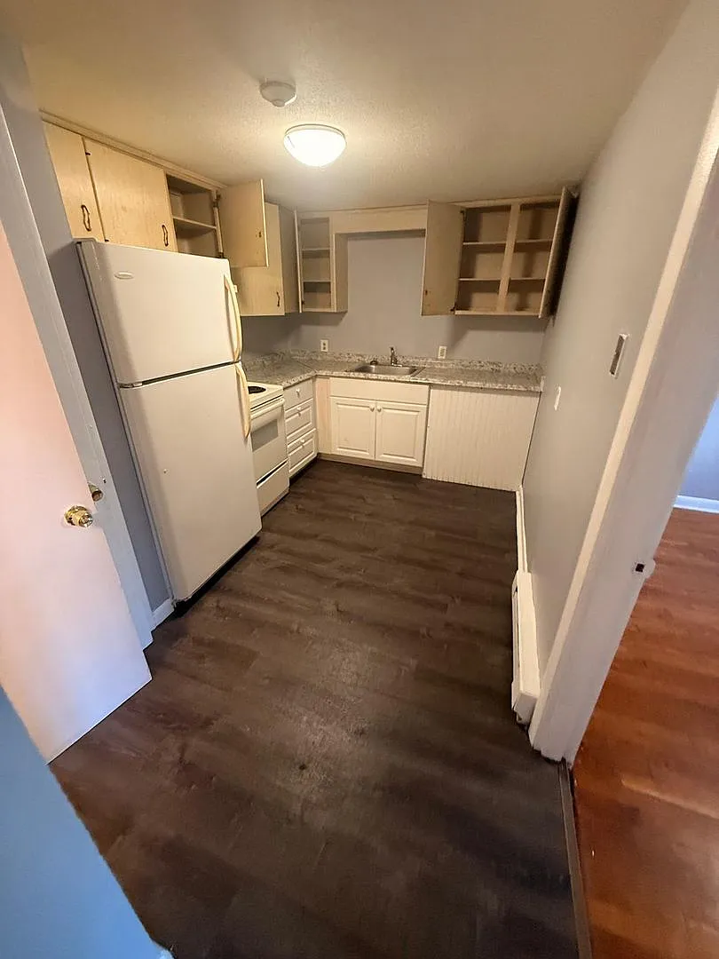 50 E Main Street — Photo 2