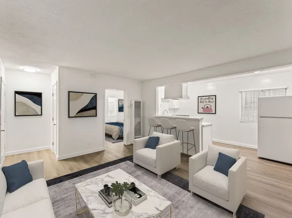 9721 S San Pedro St, Los Angeles, CA 90003