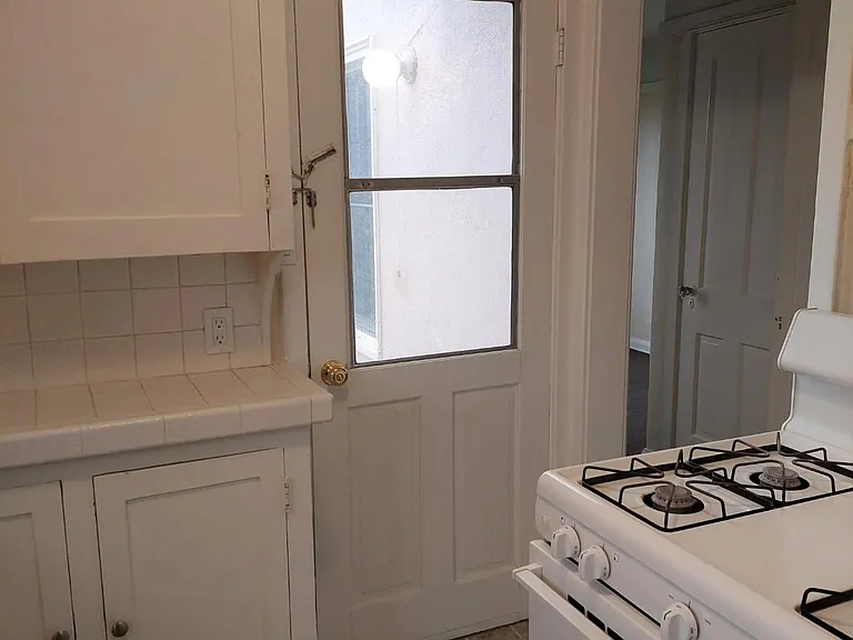 500 1/2 Mound Ave #3 — Photo 9