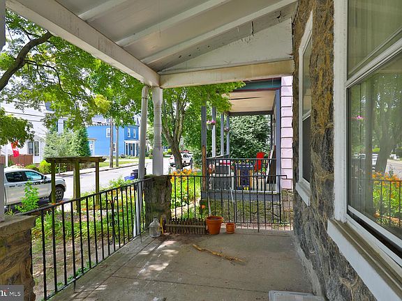 2nd image of 534 Leverington Ave