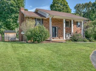 335 Max Jett Rd, Johnson City, TN 37601