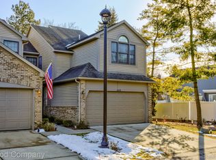 45293 Horseshoe Cir, Canton, MI 48187